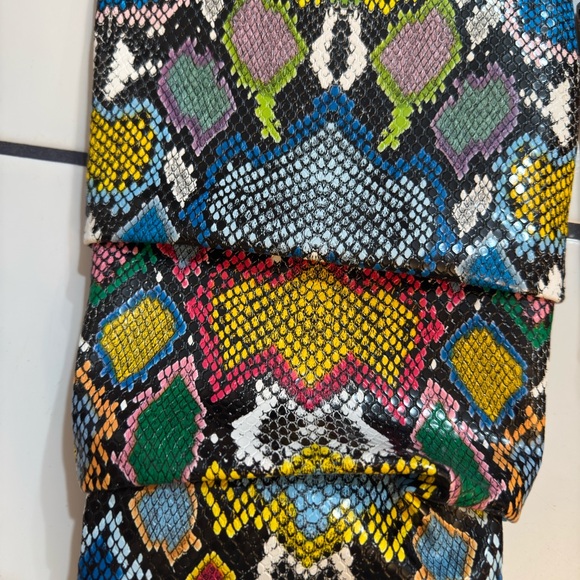 We the Kiss Multicolor Snakeskin Bright Heeled Boots Sz 8 - Picture 2 of 5